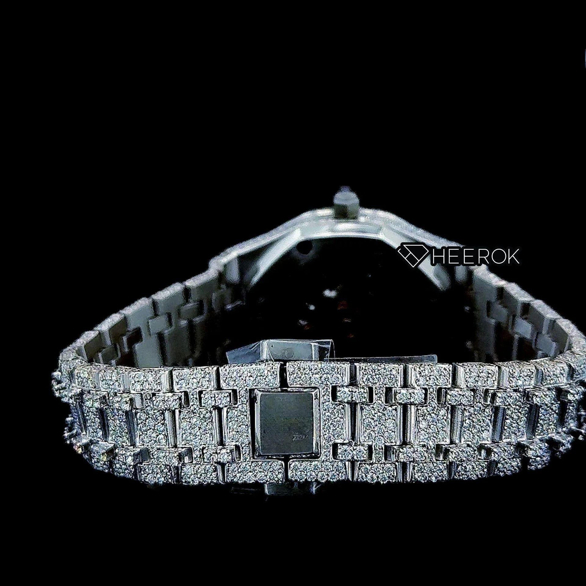 AP Royal Oak Fully Iced Out White Dial Black Arabic Numerals Diamond Bezel Moissanite Diamond Bracelet