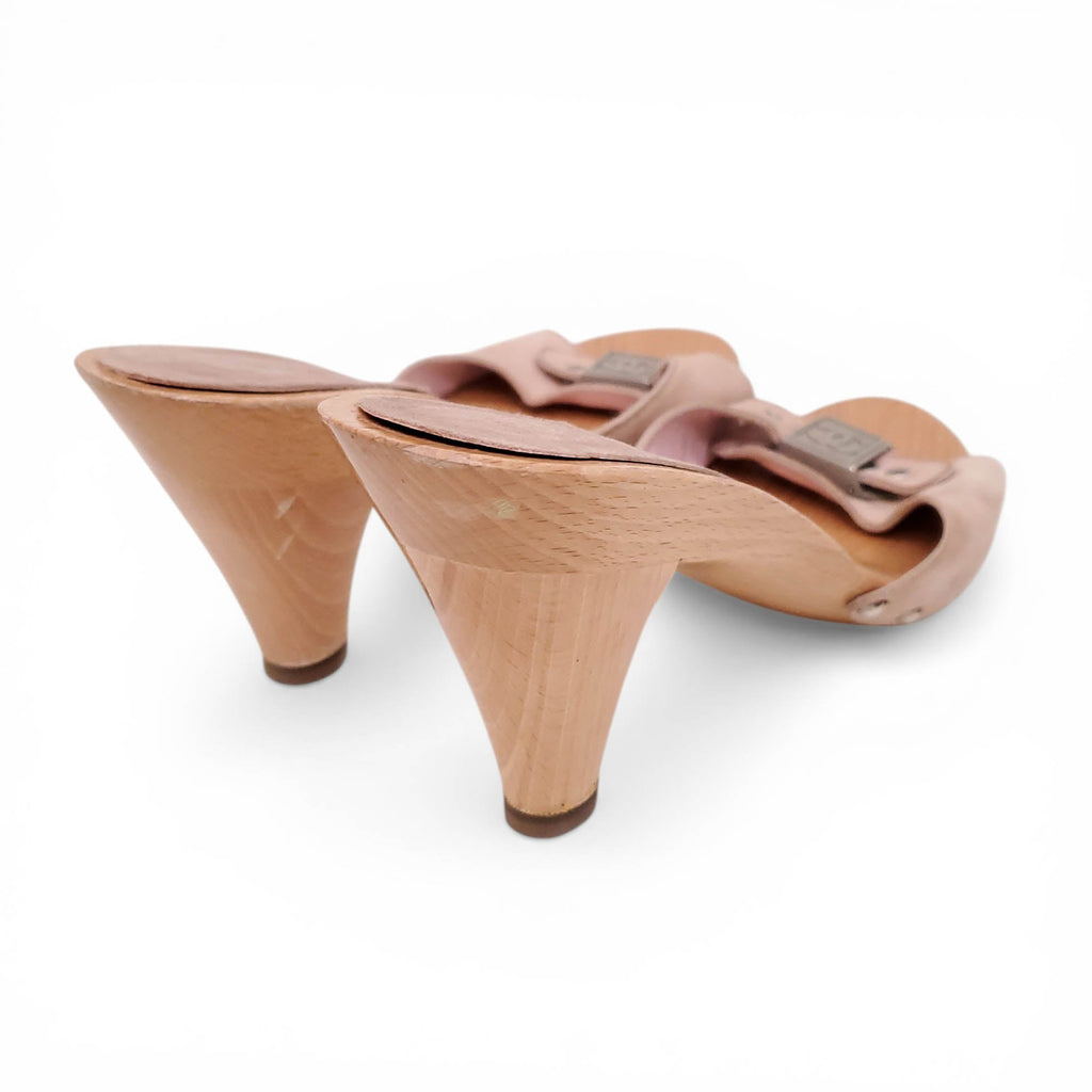 CHANEL VINTAGE PINK SUEDE WOODEN HEELS WITH LOGO BUCKLE - SIZE 39
