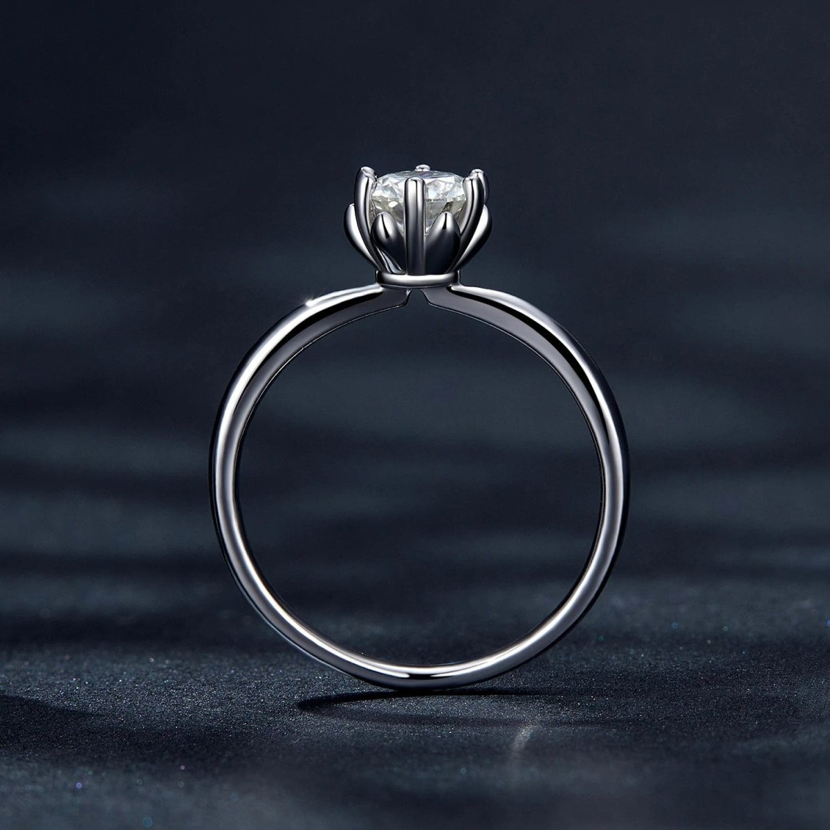 Pangama Classic Moissanite Solitaire Engagement Ring